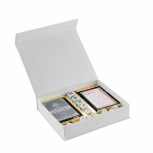 Scatola Box con Carte da gioco e dadi