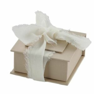 Scatola porta confetti liscia con chiffon, tortora